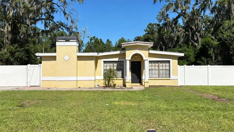 1725 W Perdiz St, FL