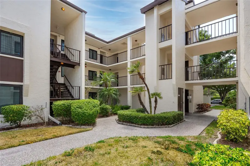 2207 Belleair Rd #B30, FL