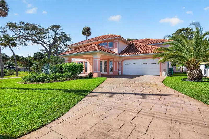 912 Riverside Dr, FL