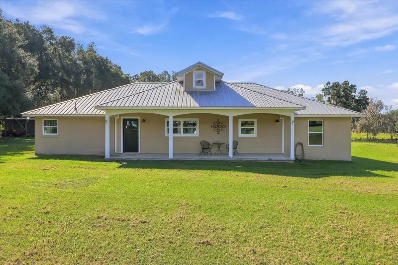 Center Hill listing