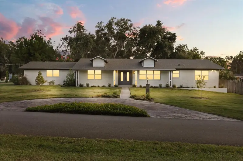 102 Linda Ln, FL