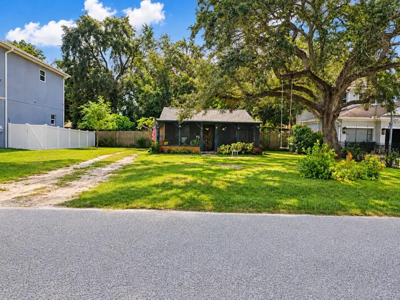 3707 W Bay Ave, FL