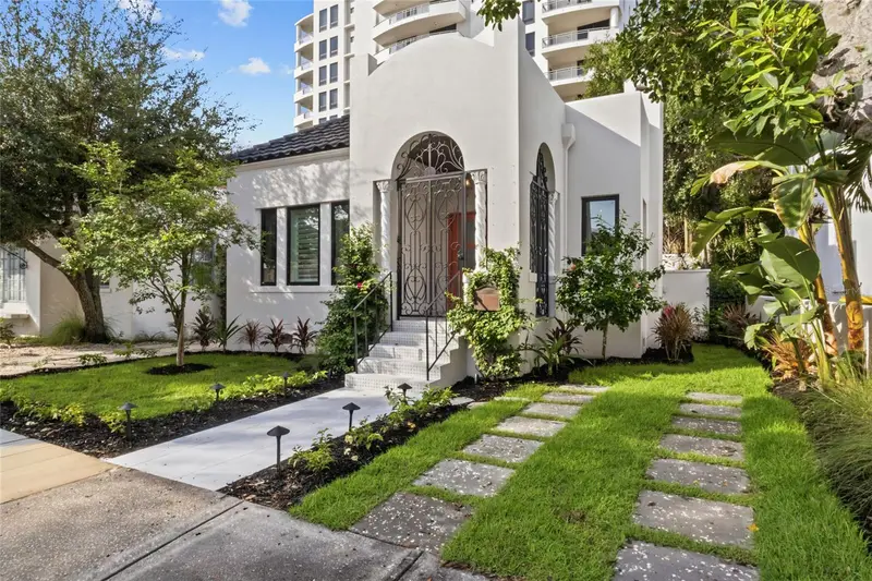 410 Burns Ct, FL