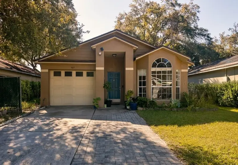 989 Hamlet Ct, FL