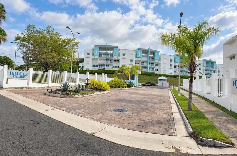 Rd 968 K1.8 Las Colinas St #F202, PR