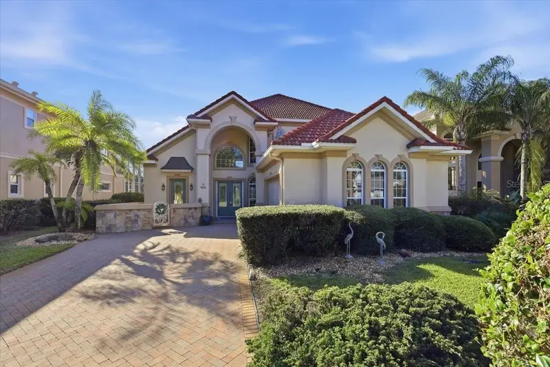 100 Emerald Lake Dr, FL