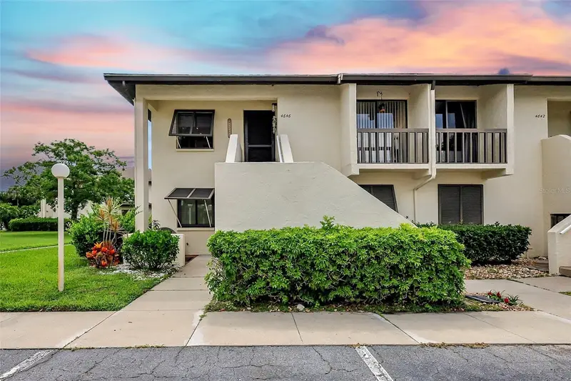 4646 Longwater Chase #98, FL