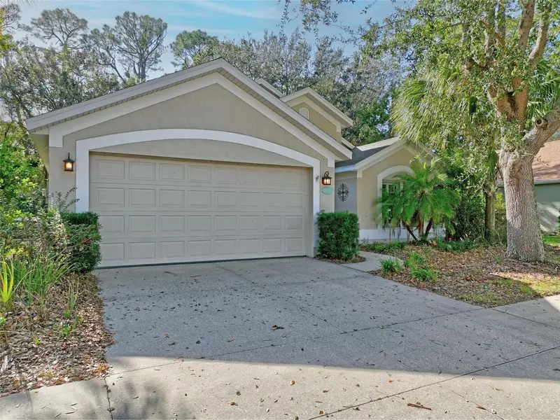 32 Shinnecock Dr, FL