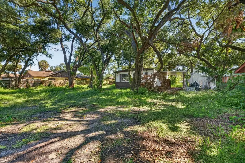 8810 S Hickory Ln, FL