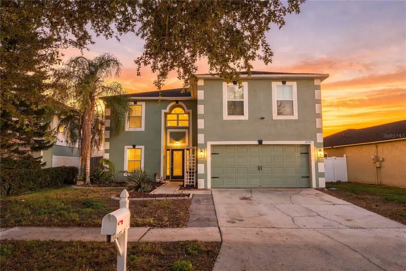 12739 Kings Lake Dr, FL