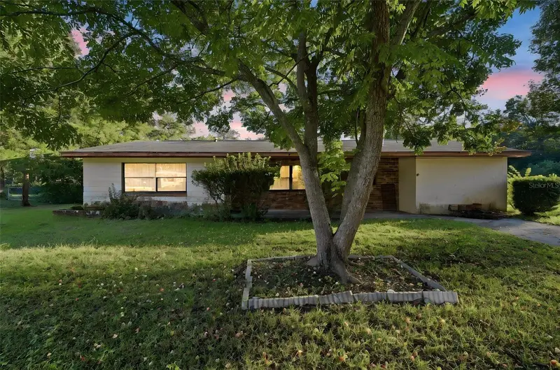 900 Ne 45th Pl, FL