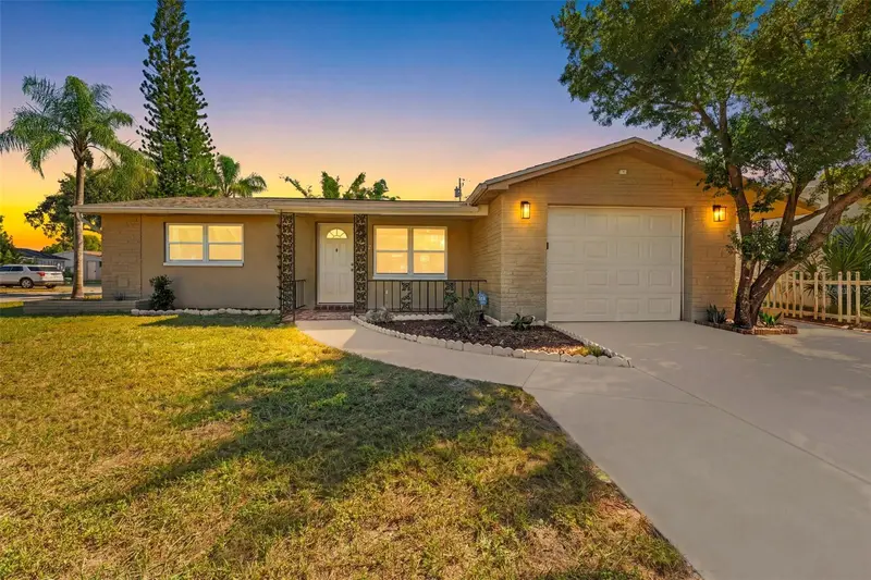 1102 Croydon Ln, FL