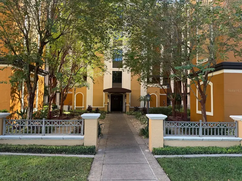 12527 Floridays Resort Dr #506-E, FL