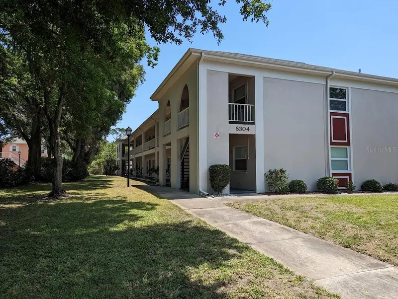 8304 Bardmoor Blvd #203 (22), FL