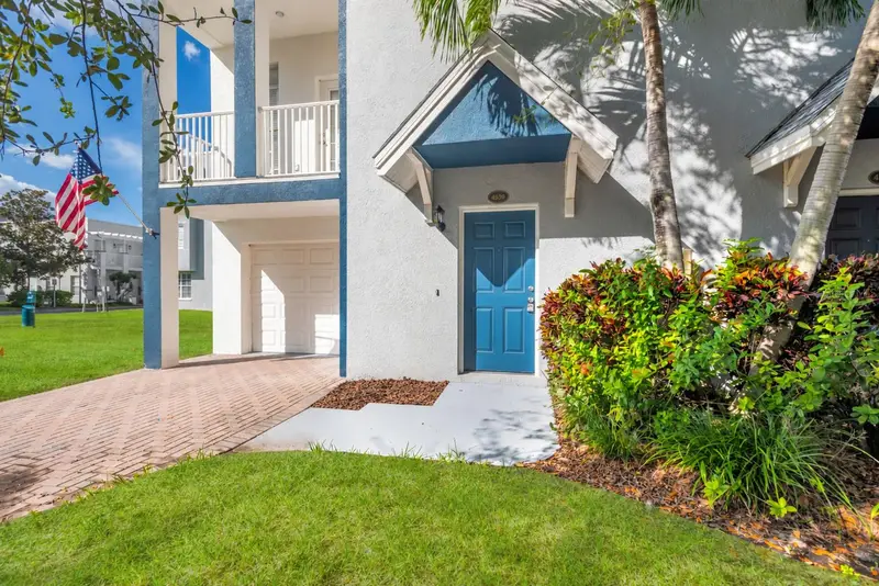 4539 Legacy Park Dr, FL
