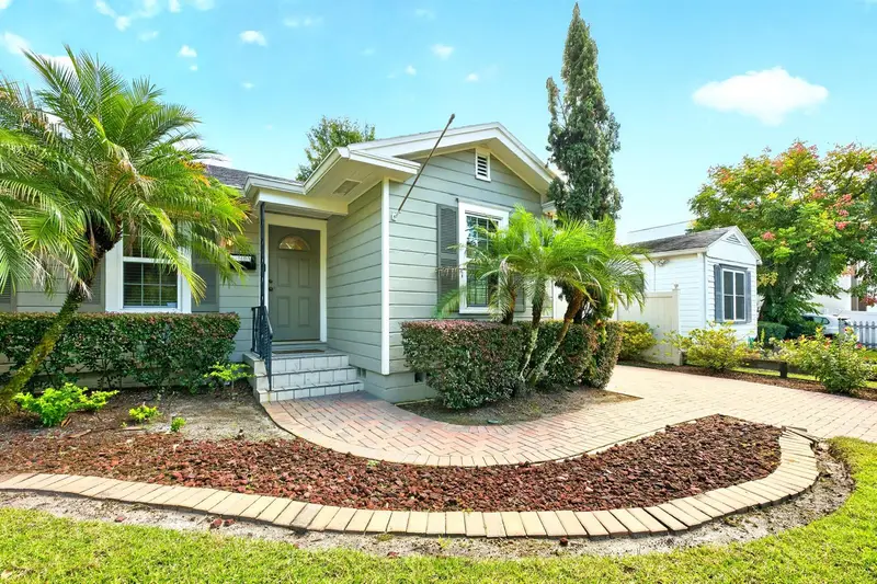 27 N Hampton Ave, FL