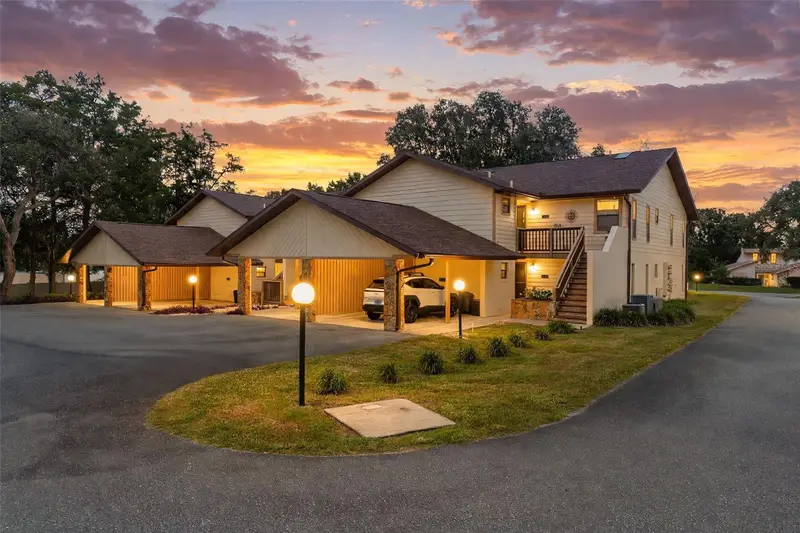 110 E Glassboro Ct #1a, FL
