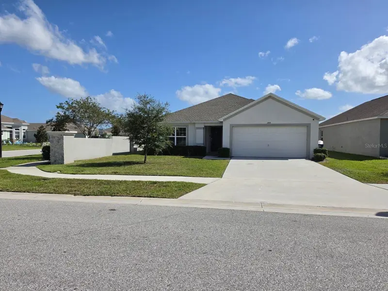 205 Arbuthnot St, FL