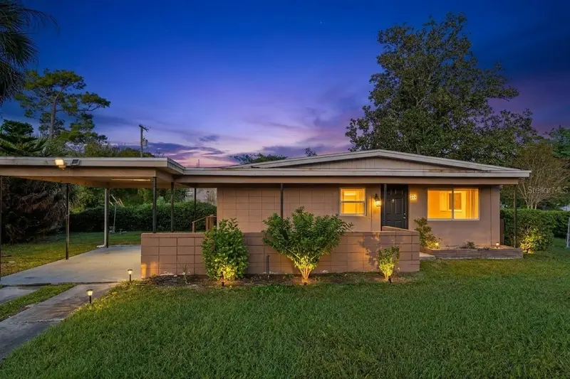 304 Cosmos Dr, FL