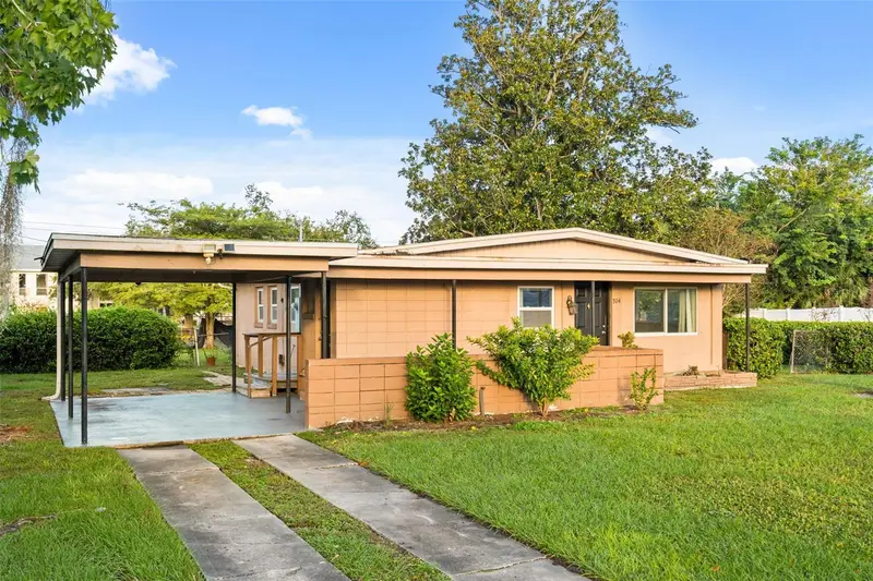 304 Cosmos Dr, FL