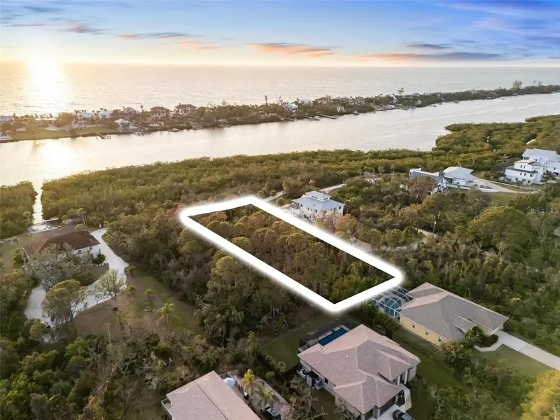 Bayshore Dr, FL