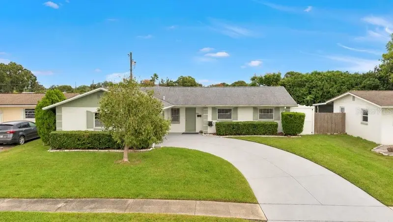 967 Scandia Ln, FL