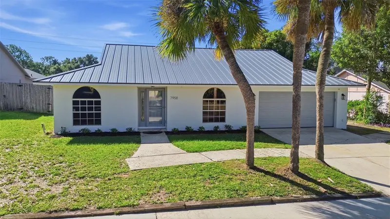 7958 Glen Abbey Cir, FL
