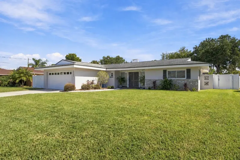 1721 Harbor Cir W, FL