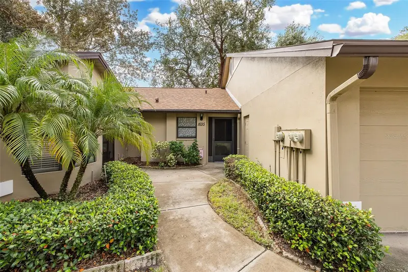 1695 Hamilton Ct, FL