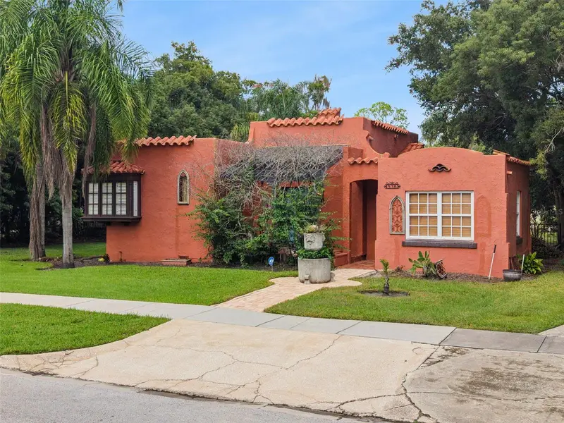536 Valencia St, FL