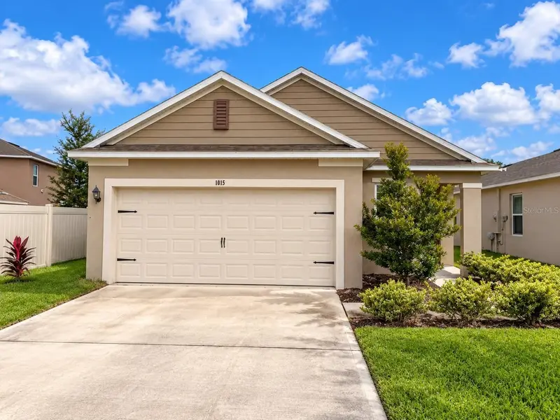 1015 Victoria Parc Ave, FL
