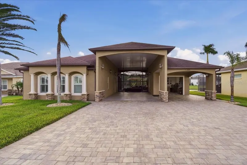 830 Two Pond Rd, FL