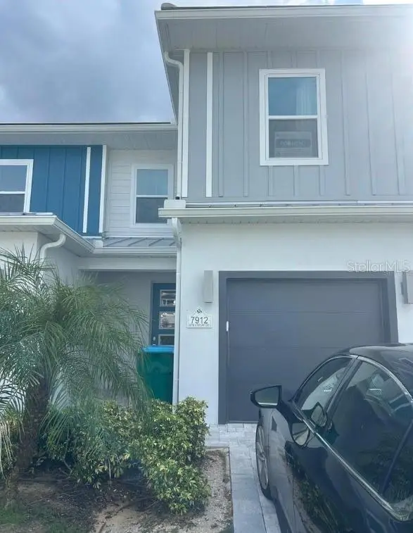 7912 Spectrum Dr, FL