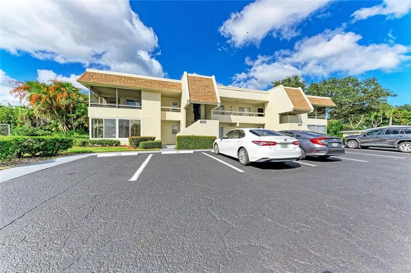 7304 W Country Club Dr N #115, FL