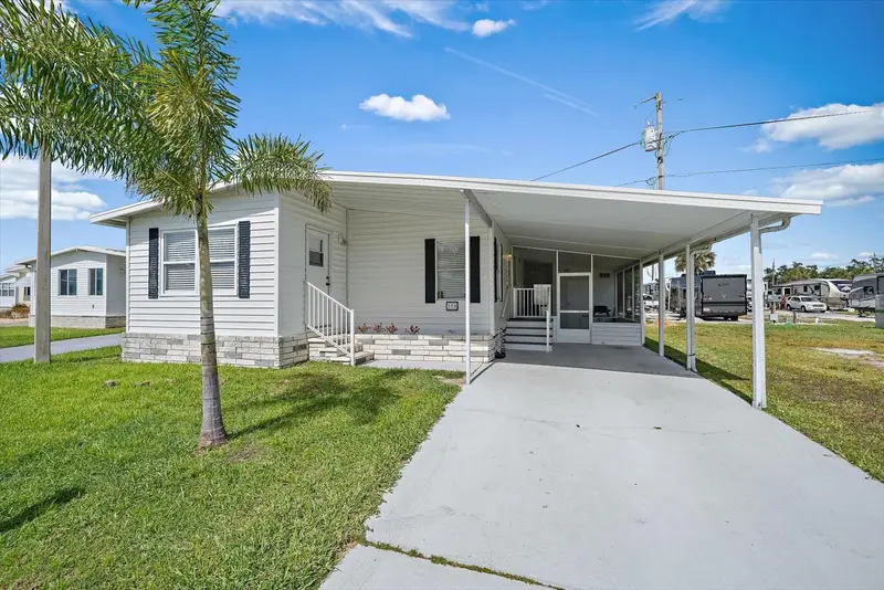 358 Tampico Dr, FL