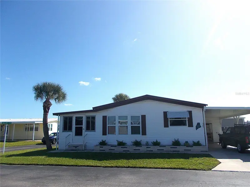 525 Sandpiper Dr, FL