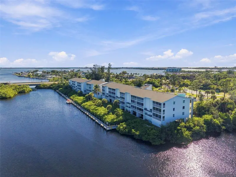1401 S Mccall Rd #301, FL