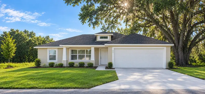 213 Locust Ln, FL