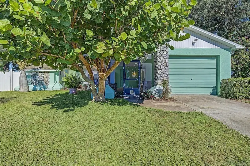 2437 Fieldcrest Ct, FL