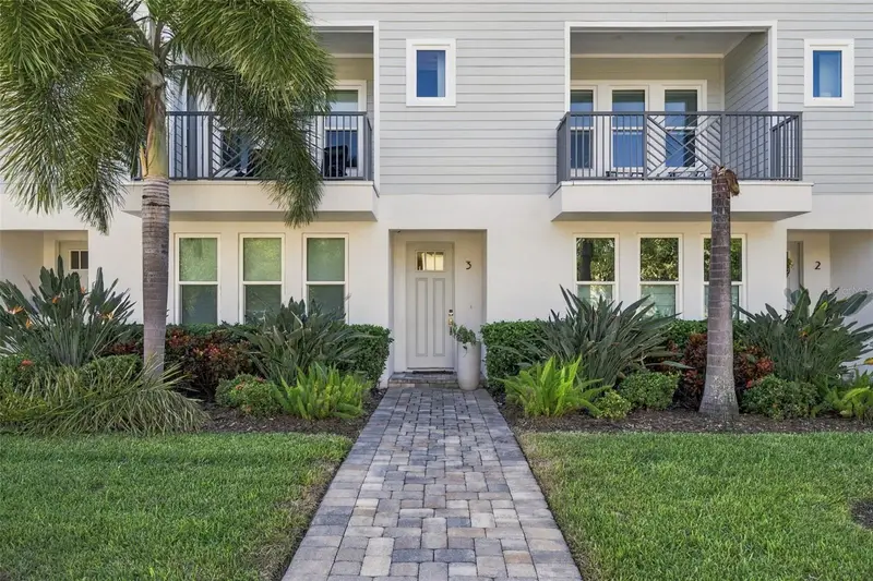 2442 W Mississippi Ave #3, FL
