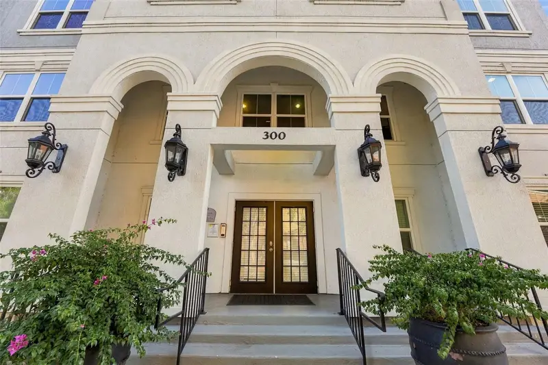 304 E South St #5023, FL