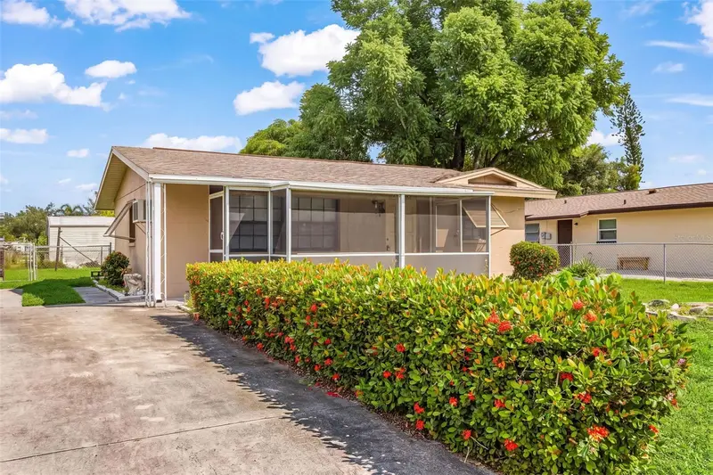 2450 Aztec Dr, FL