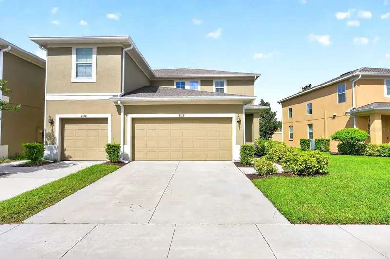 2128 Lennox Dale Ln, FL