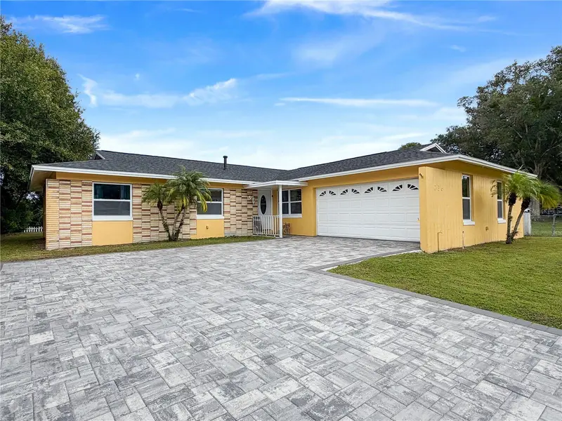 736 Laurel Way, FL