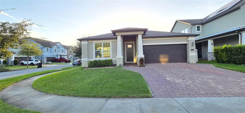 1657 Cheshire Oaks Ln, FL