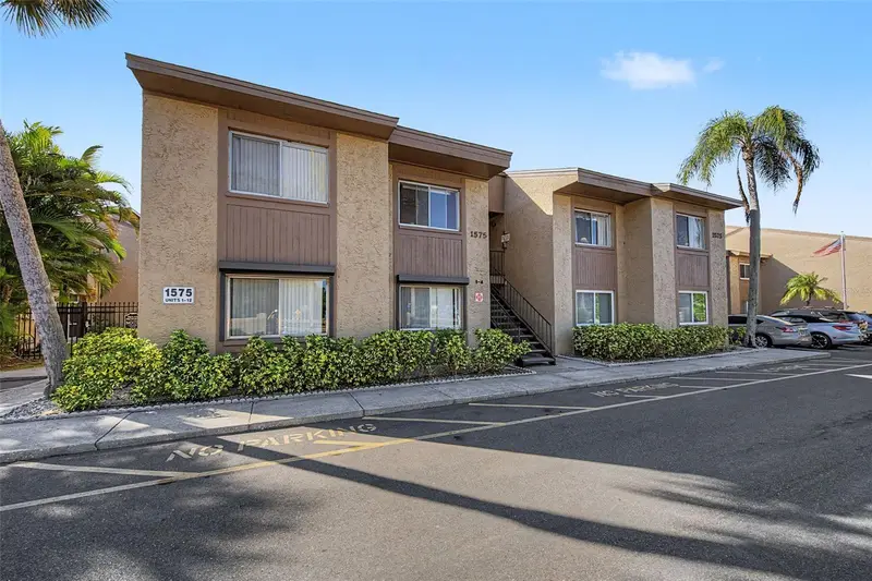 1575 Greenlea Dr #4, FL