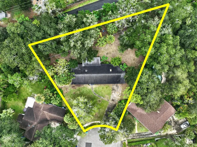 257 Lincolnshire Rd, FL