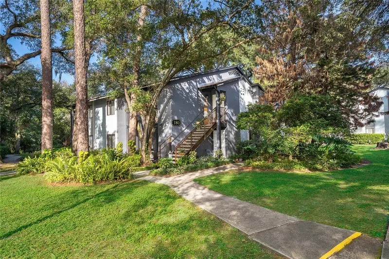 180 Waterfall Way #203, FL