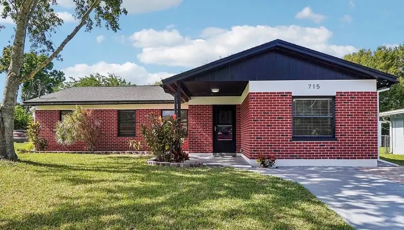 715 Papaya Dr, FL