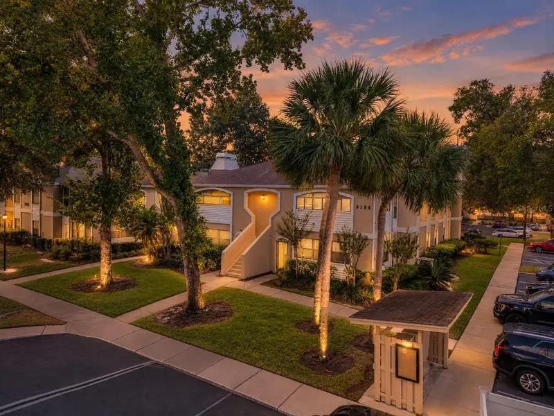 3136 S Semoran Blvd #603, FL